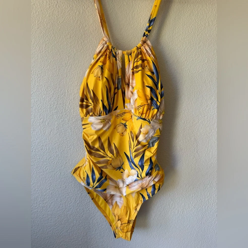 LA BLANCA Butter Yellow Hawaiian Floral Adjustable One Piece - Picture 3 of 8